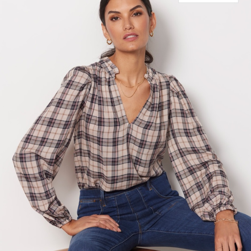 Evereve Skylar Long Sleeve V-neck Plaid Blouse